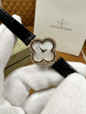 Van Cleef & Arpels Alhambra VCARO8SFOO (Black Crocodile Leather Strap)