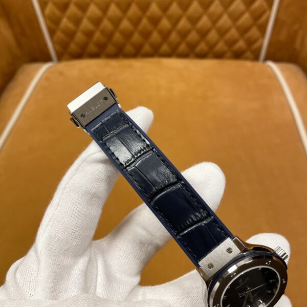 Hublot Classic Fusion Ref. 542.NX.7170.LR (Titanium and Sapphire Crystal)