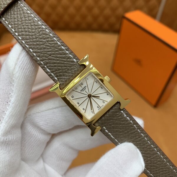 Hermès Heure H Watch (White Dial, Elephant Grey Swift Calf Leather Strap Gold Buckle)