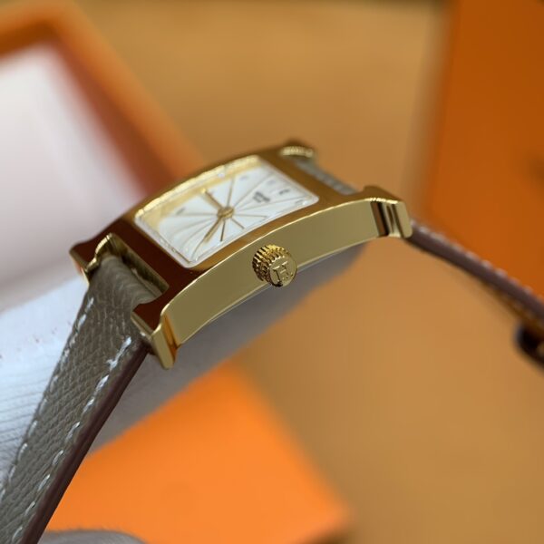 Hermès Heure H Watch (White Dial, Elephant Grey Swift Calf Leather Strap Gold Buckle)