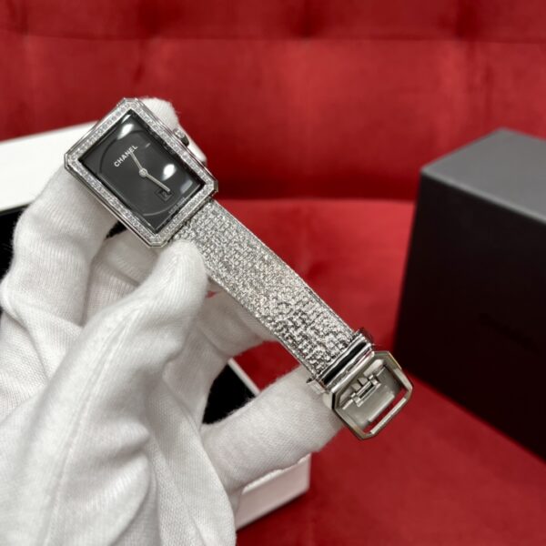 Chanel BOY•FRIEND Series (Diamond-Studded Stainless Steel, Sapphire Crystal)