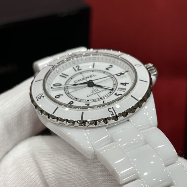 Chanel J12 Series H5700 (Ceramic & Stainless Steel, White Dial)