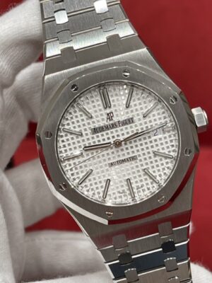 Audemars Piguet Royal Oak Ref. 15400ST.OO.1220ST.02