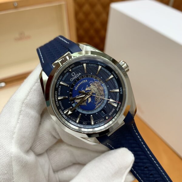 Omega Seamaster Aqua Terra Worldtimer 220.12.43.22.03.001 (World Timer, 43mm)