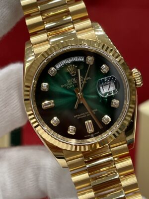 Rolex Day-Date m128238-0069 (Gold and Green)
