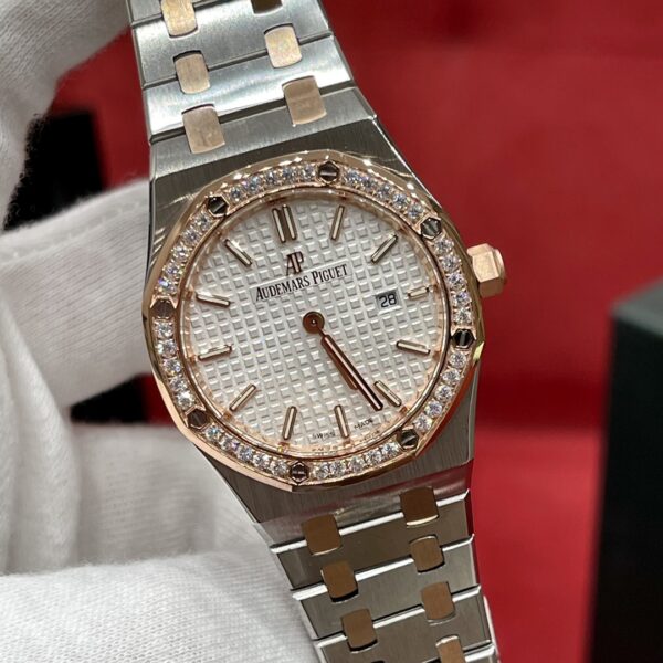 Audemars Piguet Royal Oak Ref. 67651SR.ZZ.1261SR.01