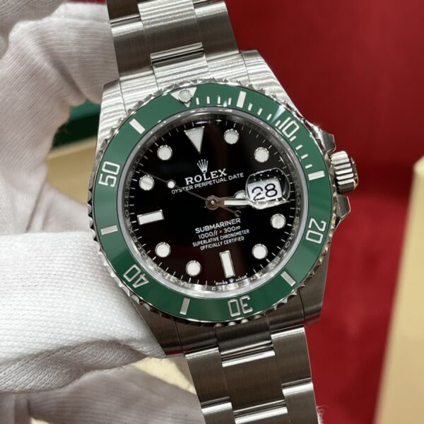 2 Rolex Submariner M126610LV-0002(Black dial with green bezel)