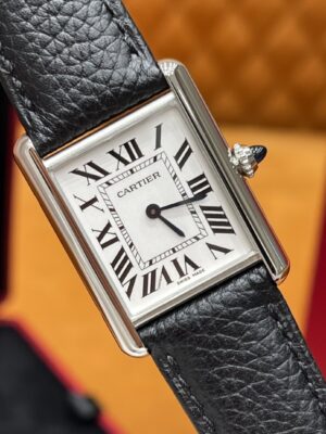 Cartier Tank Series WSTA0041 (New Medium, Stainless Steel, Pearl Silver Dial, Black Calfskin Leather Strap)