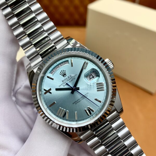 Rolex Day-Date M228236-0012 (40mm，Ice Blue)