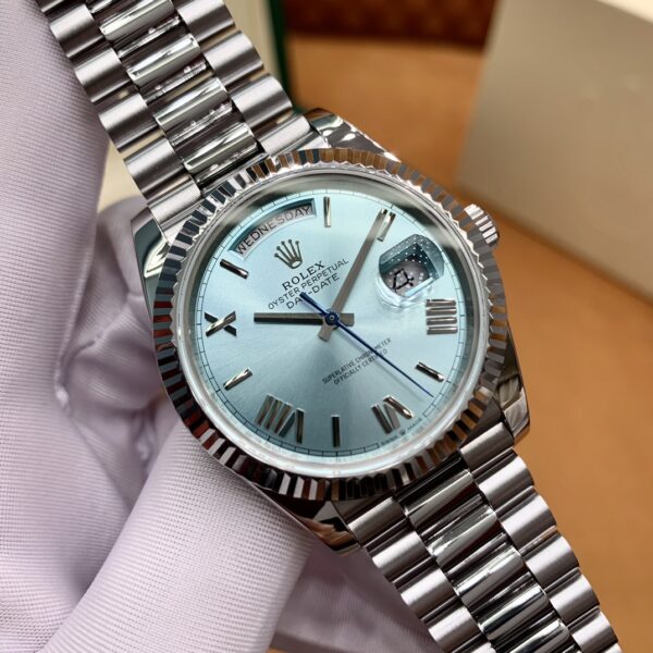 Rolex Day-Date M228236-0012 (40mm，Ice Blue)