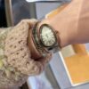 BVLGARI SERPENTI Series 103608 (35mm, White Lacquered Dial, 18K Gold Hour Markers, Rose Gold Bezel, Sapphire Crystal, Swiss Quartz Movement)