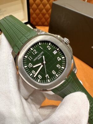 Patek Philippe Aquanaut Ref. 5168G-010 (Green Dial, White Gold Case)