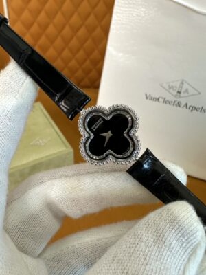 Van Cleef & Arpels Alhambra VCARO8WUOO (Black Crocodile Strap)