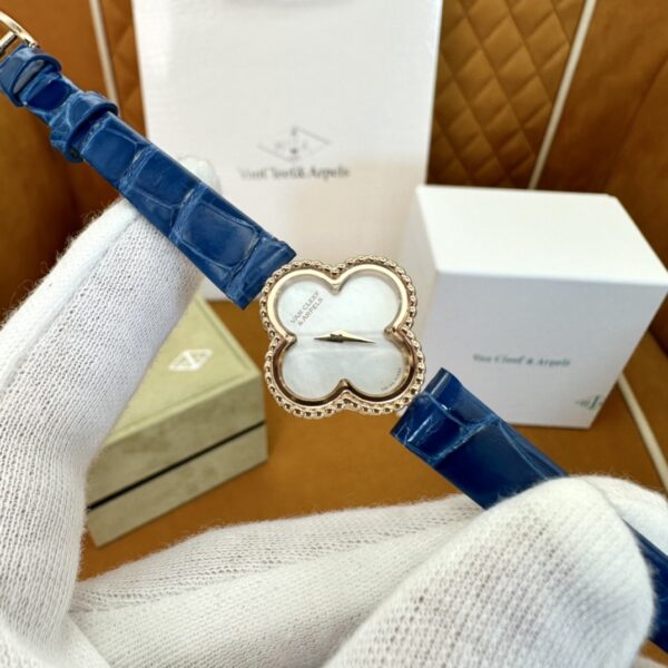 3 Van Cleef & Arpels Alhambra VCARO8SFOO (Mother-of-Pearl Dial)