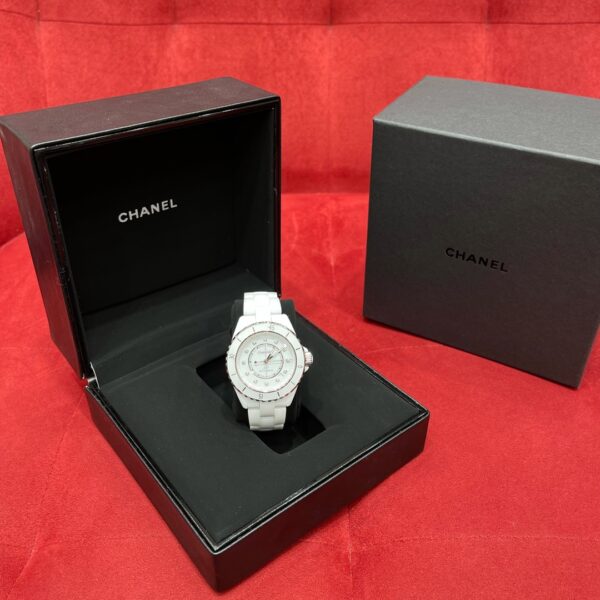 Chanel J12 Series H5705 (Ceramic & Stainless Steel, White Dial)