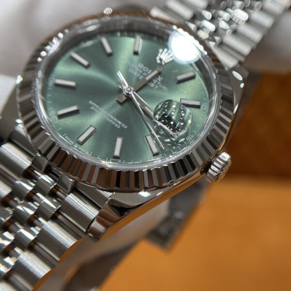 Rolex Datejust m126334-0028 (Green Dial)