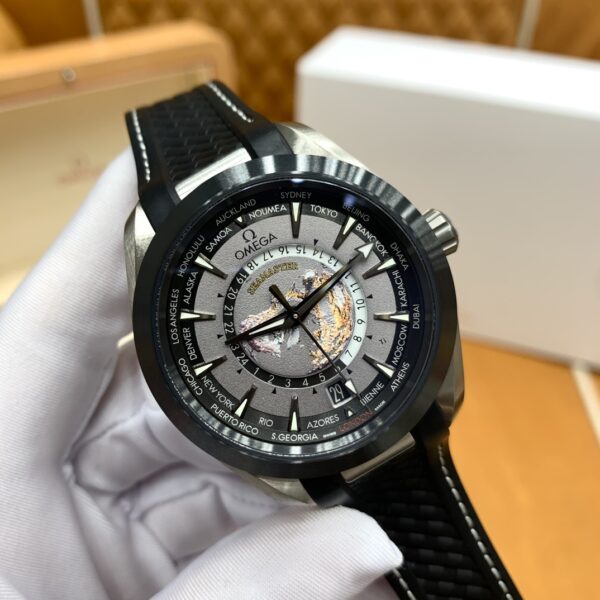 Omega Seamaster Aqua Terra Worldtimer 220.92.43.22.99.001 (Titanium Black, 43mm)