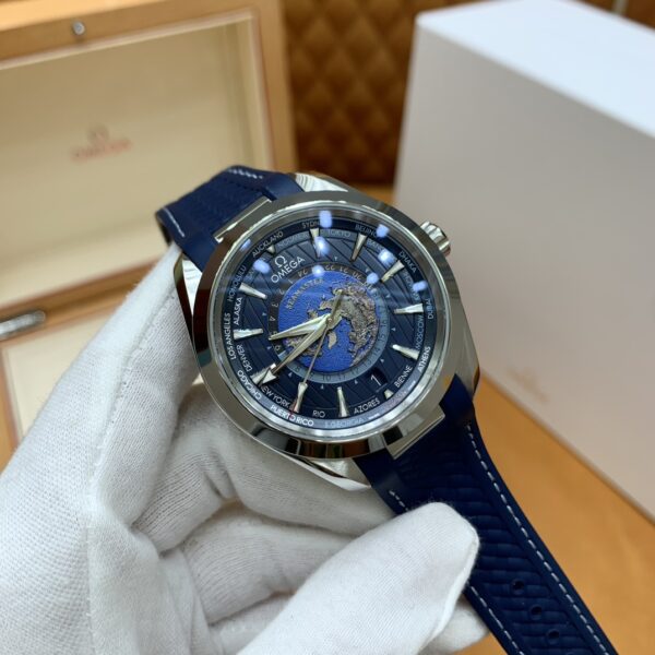 Omega Seamaster Aqua Terra Worldtimer 220.12.43.22.03.001 (World Timer, 43mm)