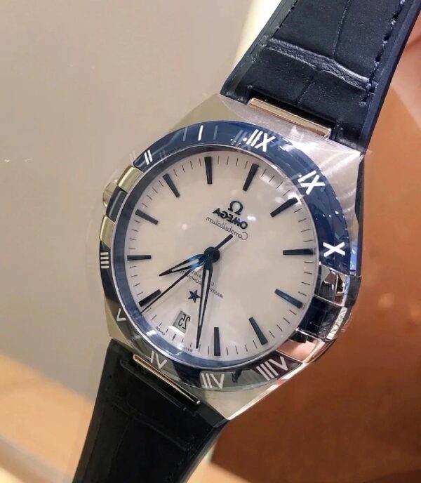 3 Omega Constellation, White Dial, Roman Numeral Markers, 41mm, Automatic Mechanical 131.33.41.21.04.001