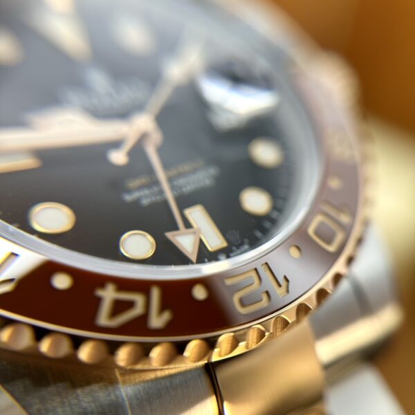 Rolex GMT-Master II m126711chnr-0002（Brown and Black）