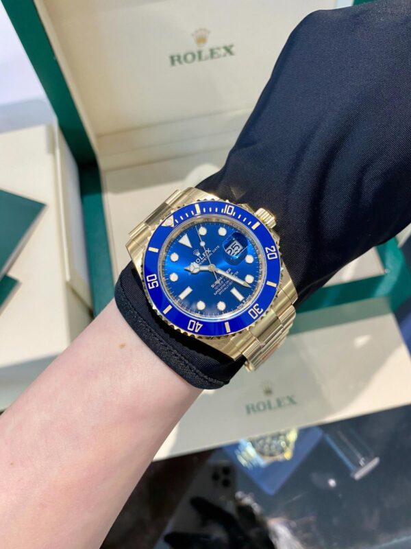 Rolex Submariner M126618LB-0002 (Gold case with blue dial and bezel)