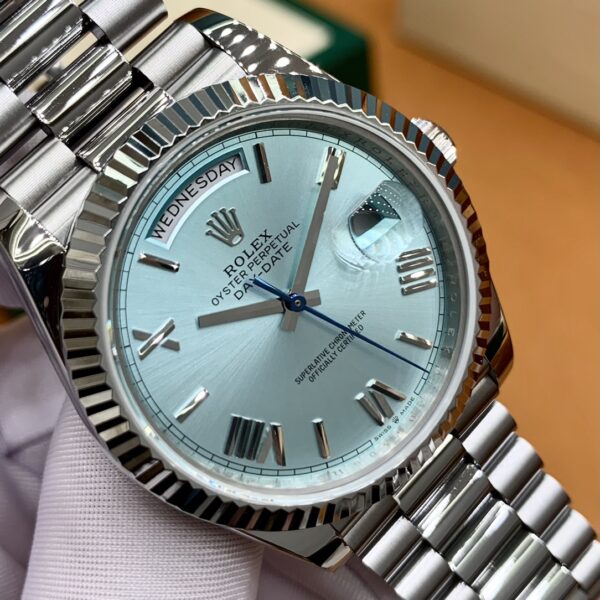 Rolex Day-Date M228236-0012 (40mm，Ice Blue)