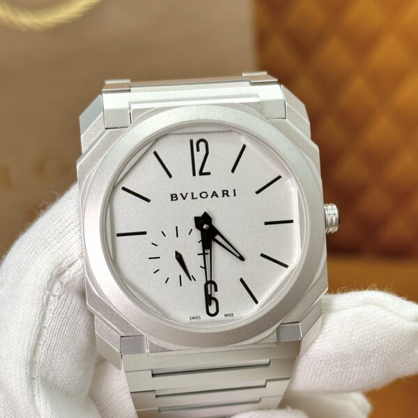 3 BVLGARI OCTO Series 103011 (40mm, Stainless Steel, Rhodium-Plated, Sapphire Crystal, Ceramic-Embedded Crown, Custom Pearl Rotor Mechanical Movement)