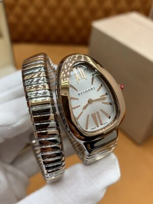 BVLGARI SERPENTI Series 103608 (35mm, White Lacquered Dial, 18K Gold Hour Markers, Rose Gold Bezel, Sapphire Crystal, Swiss Quartz Movement)