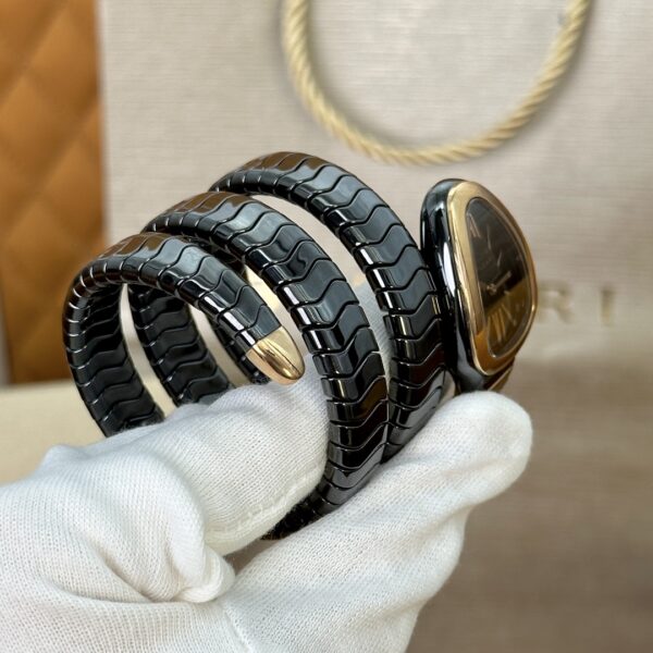 3 BVLGARI Serpenti 32HF00 (Black Dial, Rose Gold & Ceramic)