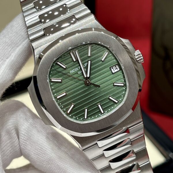 Patek Philippe Nautilus Ref. 5711/1A-014 (Green Dial)