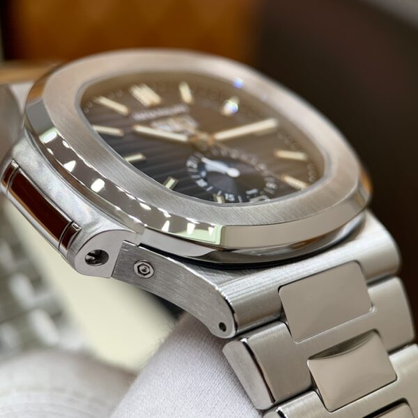 4 Patek Philippe Complications Ref. 5726/1A-014