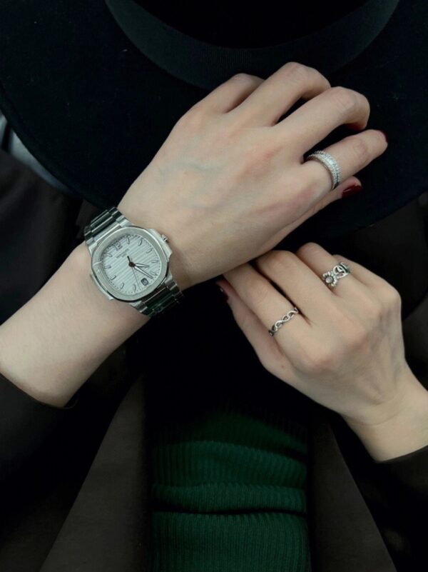 Patek Philippe Nautilus Ref. 7118/1A-010