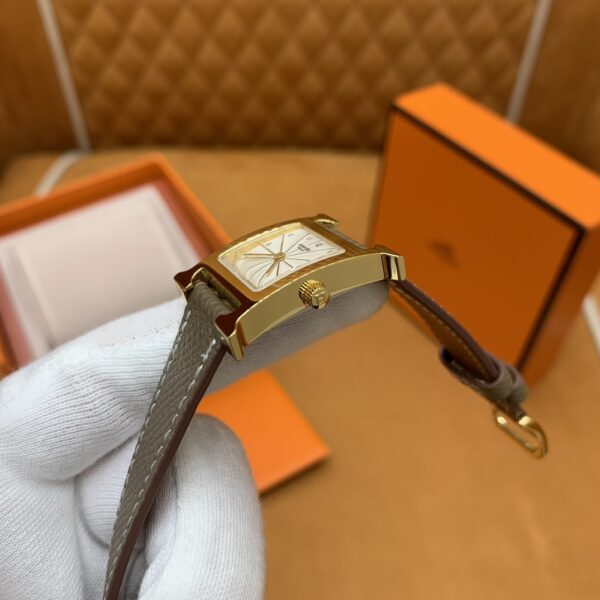 Hermès Heure H Watch (White Dial, Elephant Grey Swift Calf Leather Strap Gold Buckle)