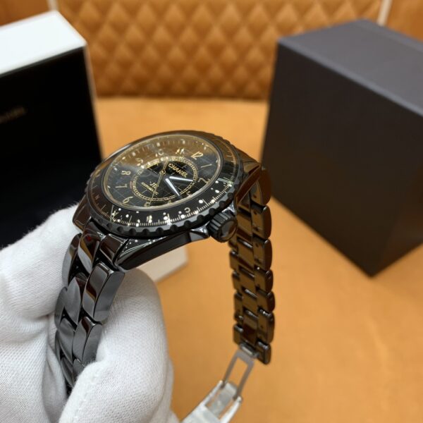 4 Chanel J12 Series (Model: H9762)