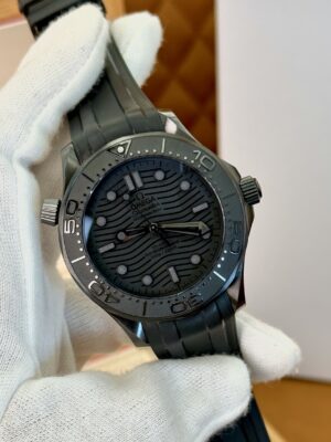 Omega Seamaster 210.92.44.20.01.003 (Black Ceramic, Rubber Strap)