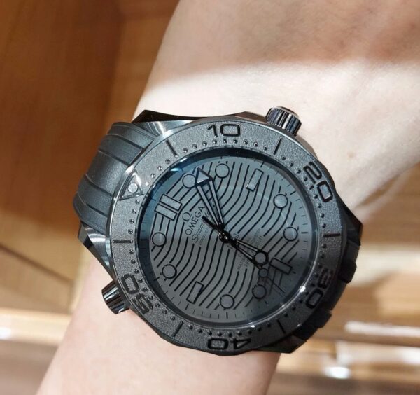 Omega Seamaster 210.92.44.20.01.003 (Black Ceramic, Rubber Strap)