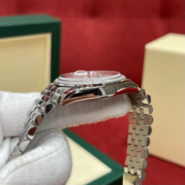 Rolex Datejust m126284rbr-0011 (White Mother-of-Pearl Diamond Bezel)