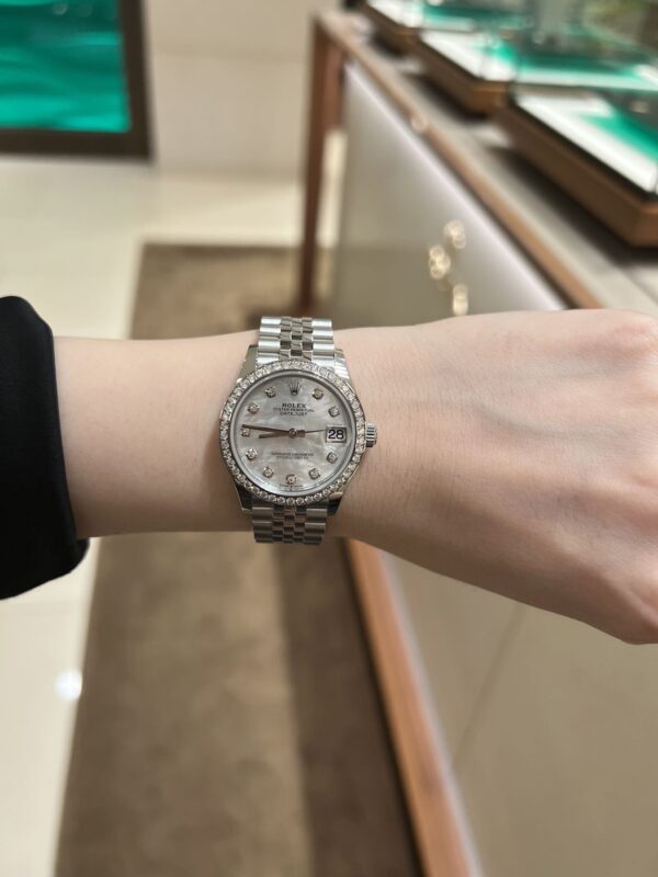 4 Rolex Datejust m278384rbr-0008 (Diamond-Set White Mother-of-Pearl Dial)