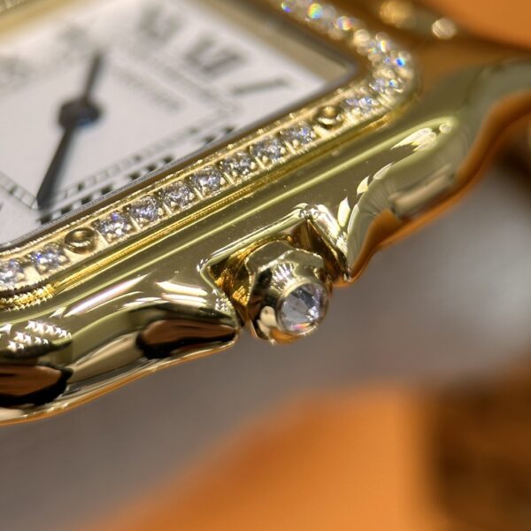 Cartier Leopard Series WJPN0016 (Medium Size, Gold & Swarovski Diamonds)
