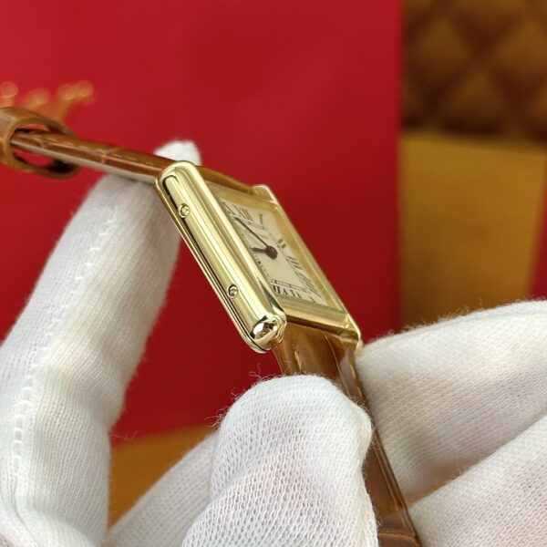 Cartier Tank Series W1529856 (Small Size, 18K Gold, Pearl Silver Dial, Brown Crocodile Leather Strap)