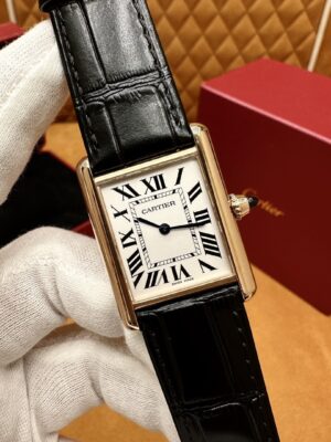 Cartier Tank Series (New Model, Medium Size) Black Alligator Leather Strap