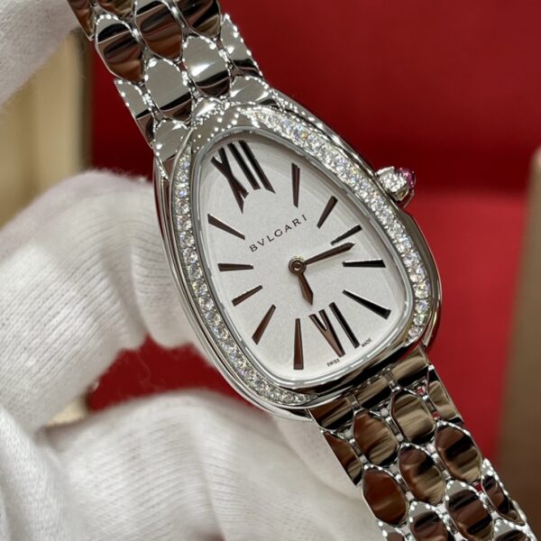 BVLGARI SERPENTI Series 103361 (Silver, Stainless Steel, Diamond-Set Logo, Opal Dial, Natural Purple-Red Gem Crown, Swiss Quartz Movement)