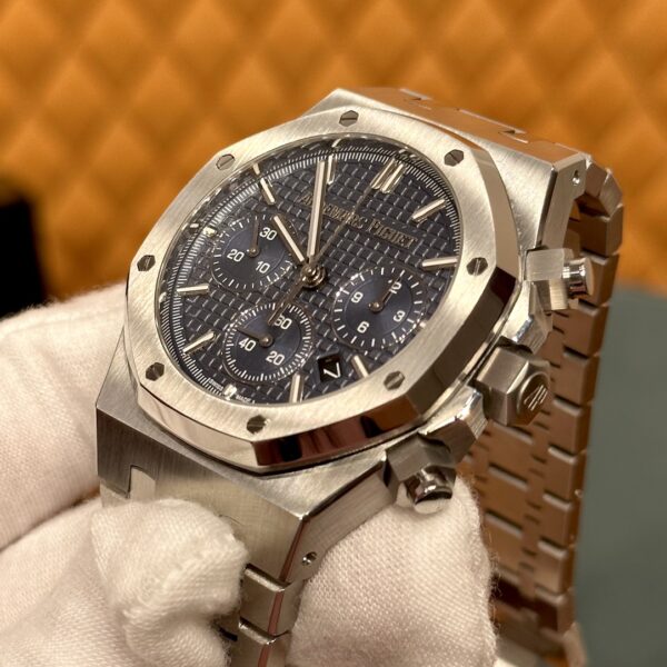 Audemars Piguet Royal Oak Chronograph Ref. 26240ST.OO.1320ST.05 (Bleu Nuit, Nuage 50)