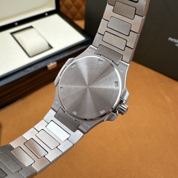 Patek Philippe Nautilus Ref. 7010/1G-011