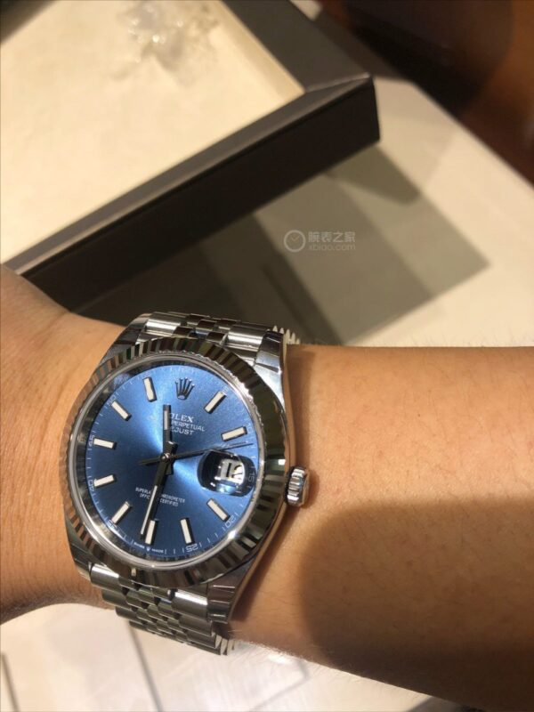 Rolex Datejust m126334-0002 (Blue Dial, Five-Piece Link Bracelet)