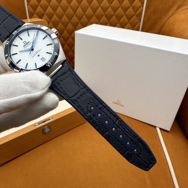6 Omega Constellation, White Dial, Roman Numeral Markers, 41mm, Automatic Mechanical 131.33.41.21.04.001