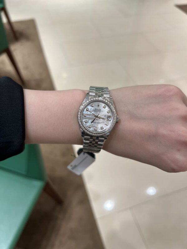 6 Rolex Datejust m278384rbr-0008 (Diamond-Set White Mother-of-Pearl Dial)
