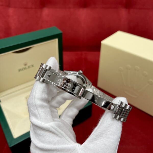 Rolex Day-Date, Reference: 118239, Cherry Dial