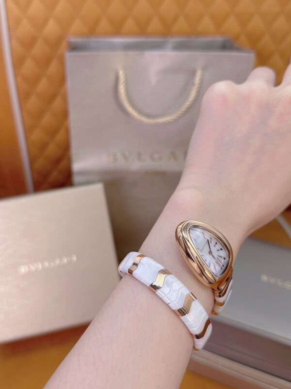 BVLGARI Serpenti 27HF00 (White Dial, Rose Gold & Ceramic)