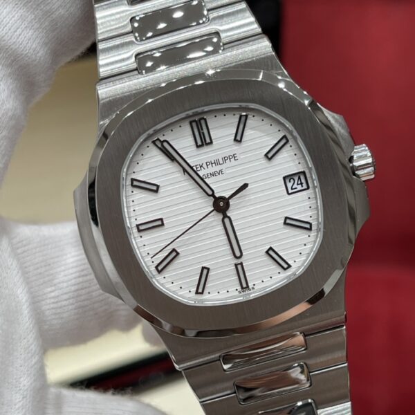 Patek Philippe Nautilus Ref. 5711/1A-011 (White Dial)